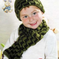 Комплект для мальчика - шапочка и шарфик