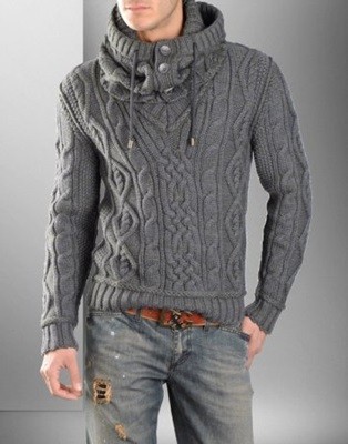 Вязаний спицами мужской пуловер