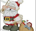 Санта тащит подарки детям